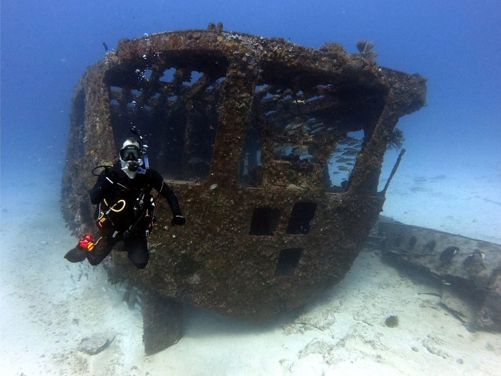 Barco hundido y arrecife · Cancún